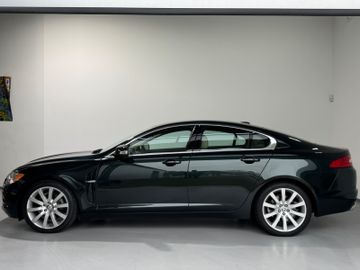 Jaguar XF 2.7 V6 Diesel Premium Luxury/exklu.Farbkombi. full
