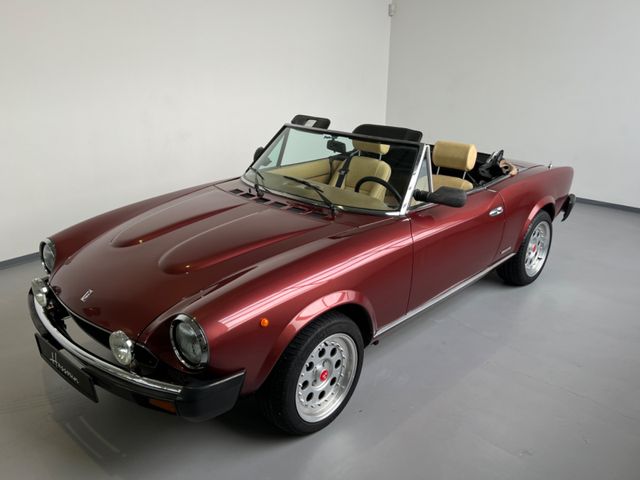 
								Fiat 124 Spider/Pininfarina 124EuropaSpider/traumhaft full									