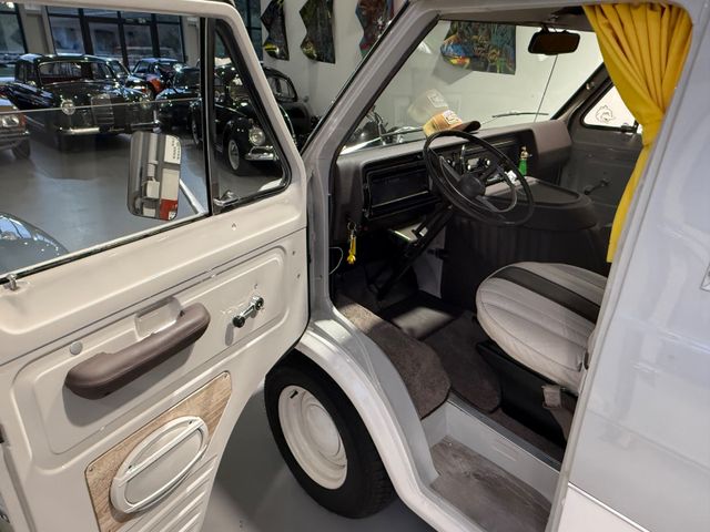 
								Ford Econoline Custom-Minihome-Campervan full									