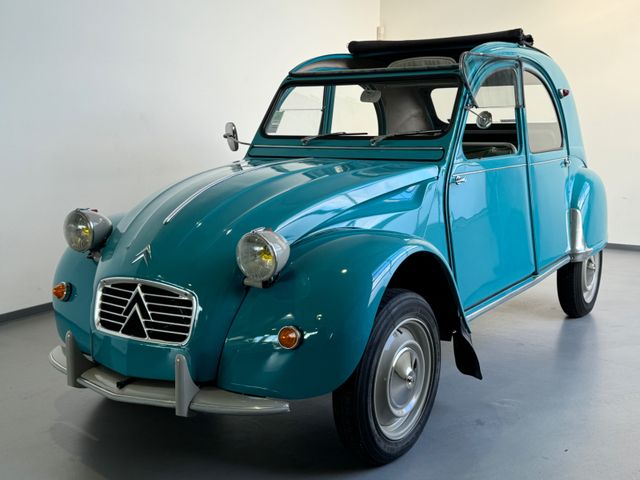 
								Citroën 2 CV/Restauriert/Bilddoku/seltene Farbkombi/toll full									
