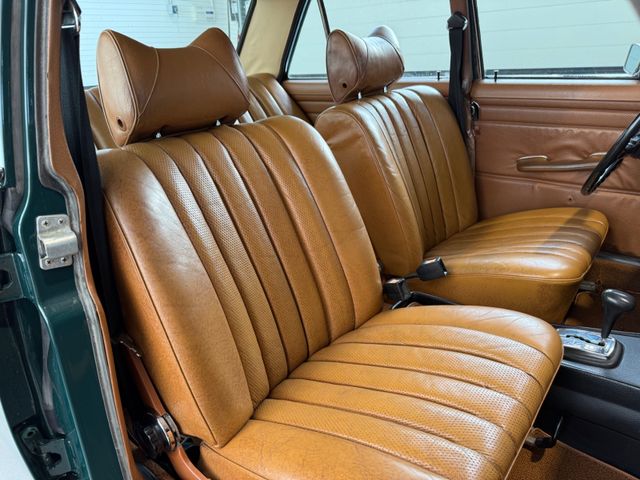 Mercedes-Benz 230/6 Automatik/tolle Farbkombination full