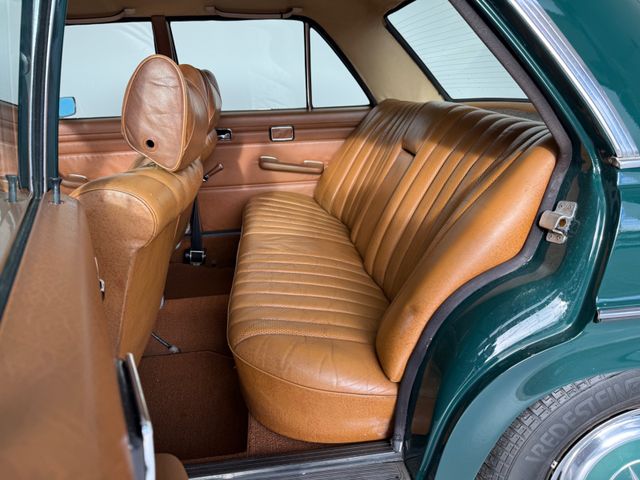 Mercedes-Benz 230/6 Automatik/tolle Farbkombination full