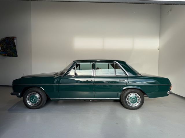 Mercedes-Benz 230/6 Automatik/tolle Farbkombination full