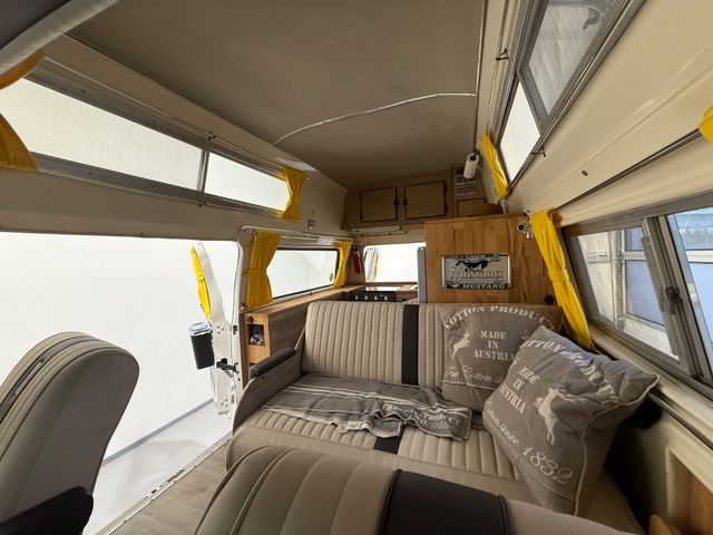 
								Ford Econoline Custom-Minihome-Campervan full									