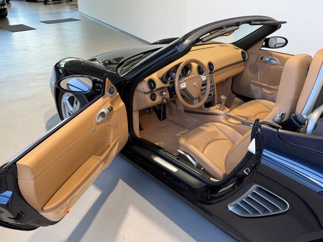 
								Porsche Boxster Handgeschaltet/Jahreswagenzustand 34TKM full									