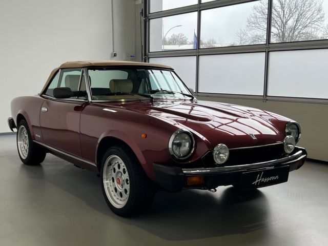 
								Fiat 124 Spider/Pininfarina 124EuropaSpider/traumhaft full									