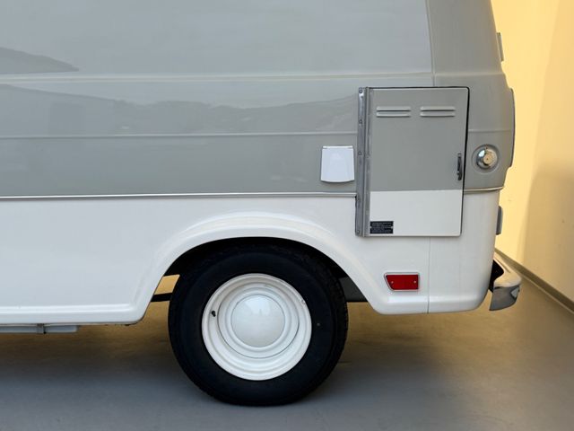 
								Ford Econoline Custom-Minihome-Campervan full									