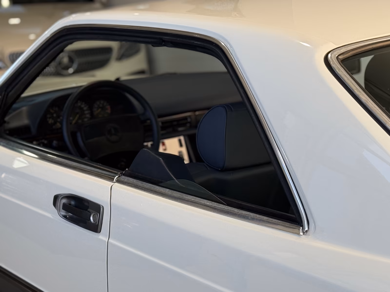 Mercedes-Benz 500 SEC/ Schöne Farb-/Ausstattungskombi, Gutacht full