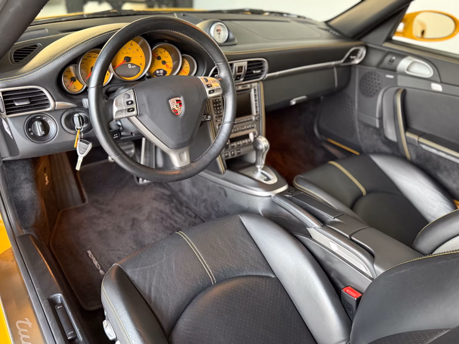 Porsche 997 Turbo/Speed Gelb/erste Hand/max Ausstattung full