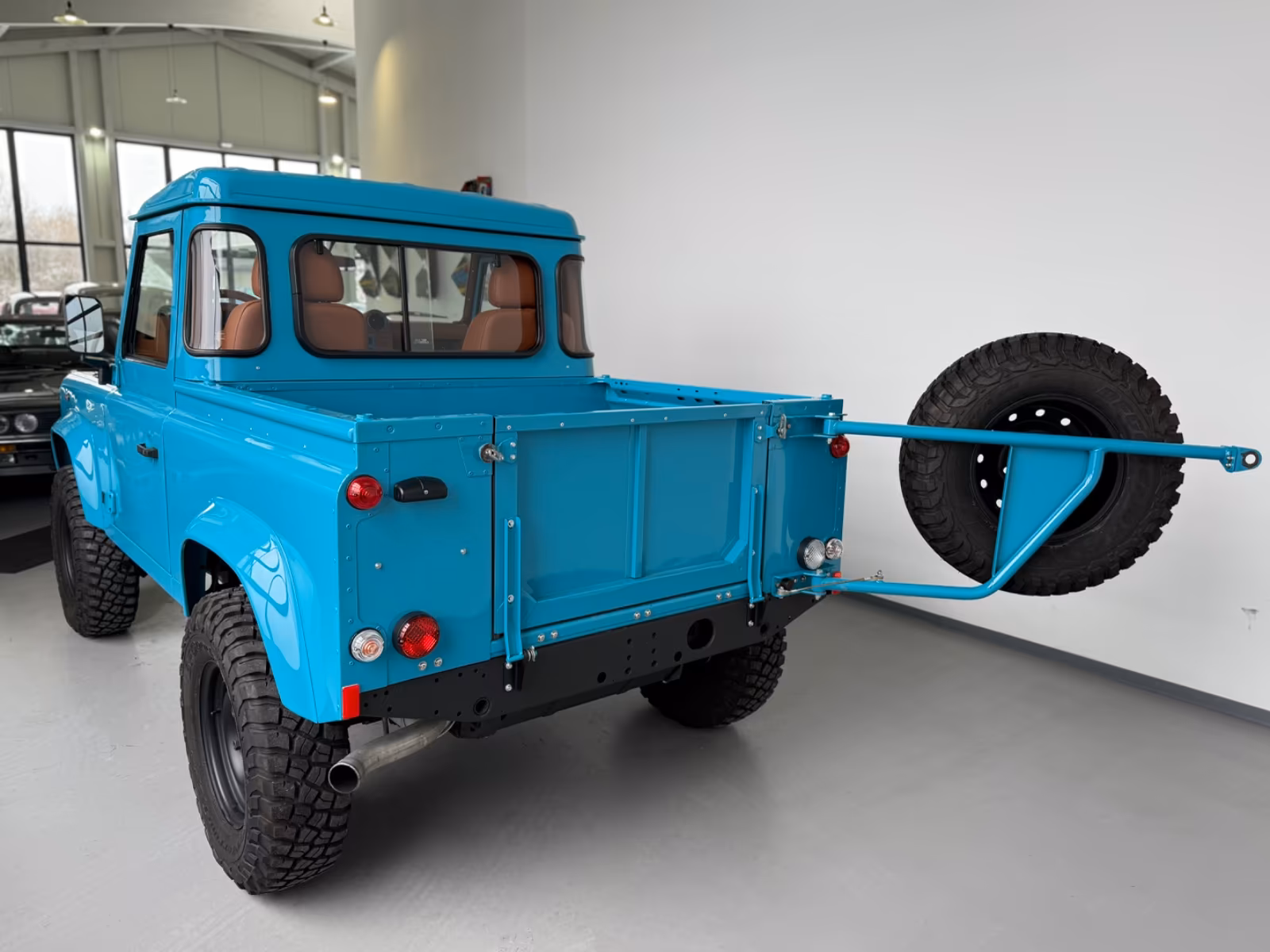 Land Rover Defender/Alvarez/One of One/Showcar Monaco full