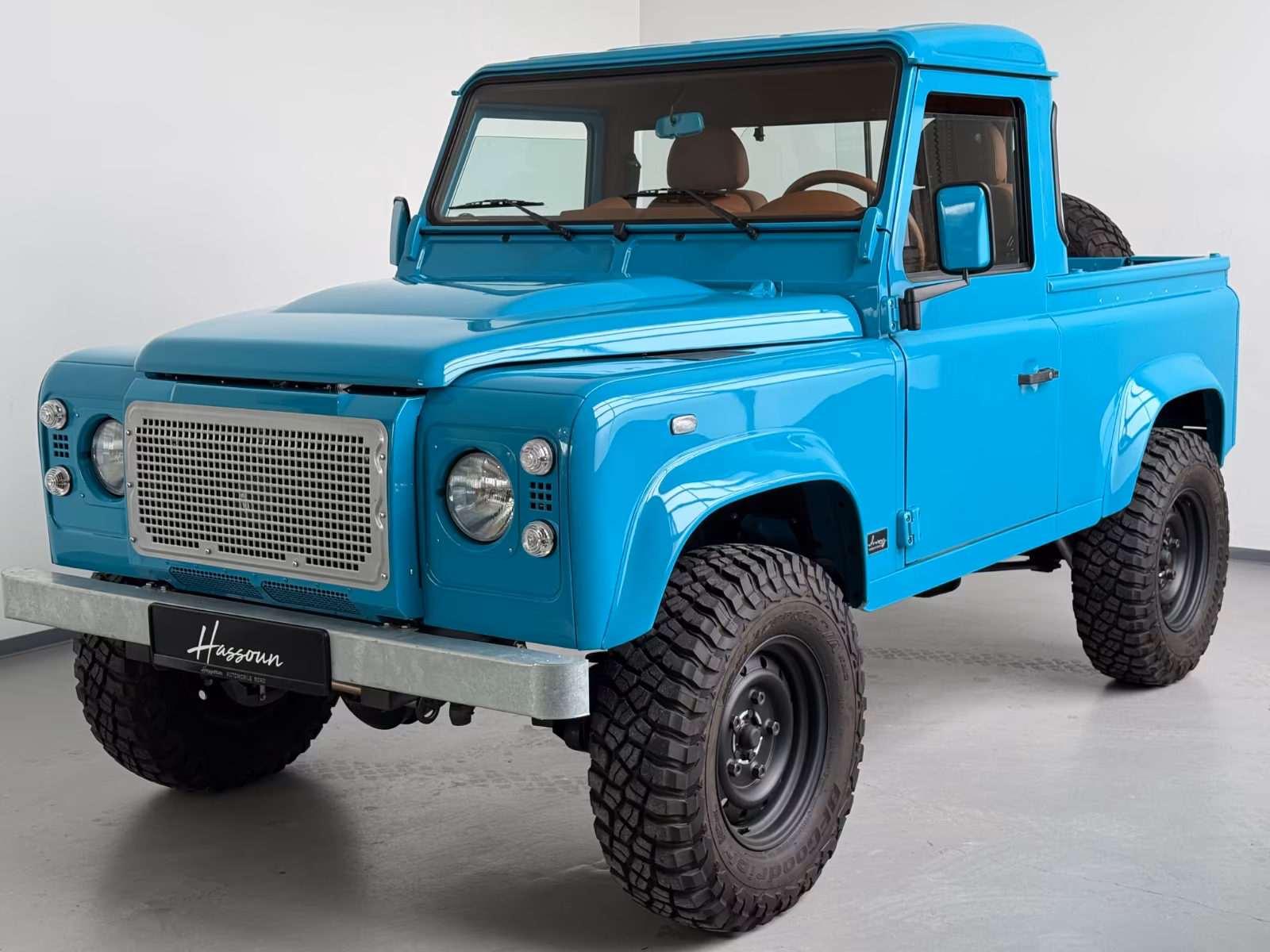 Land Rover Defender/Alvarez/One of One/Showcar Monaco full