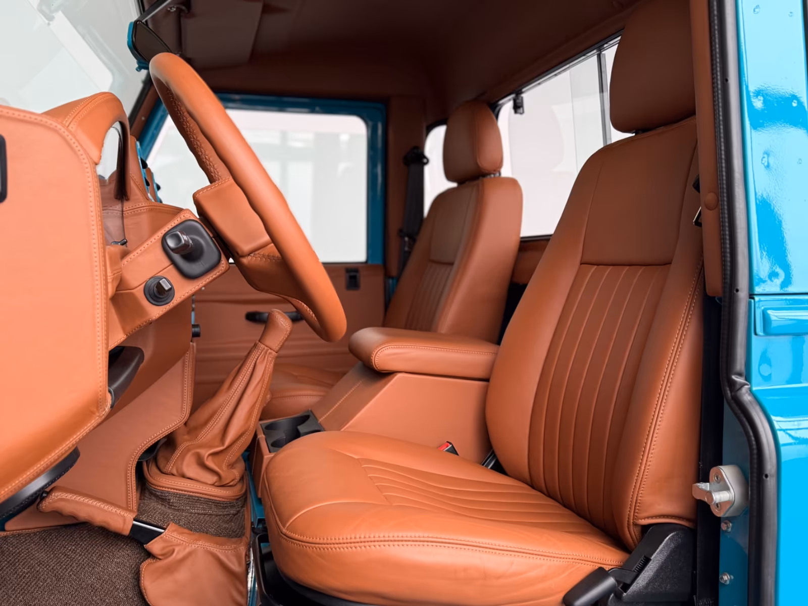 Land Rover Defender/Alvarez/One of One/Showcar Monaco full