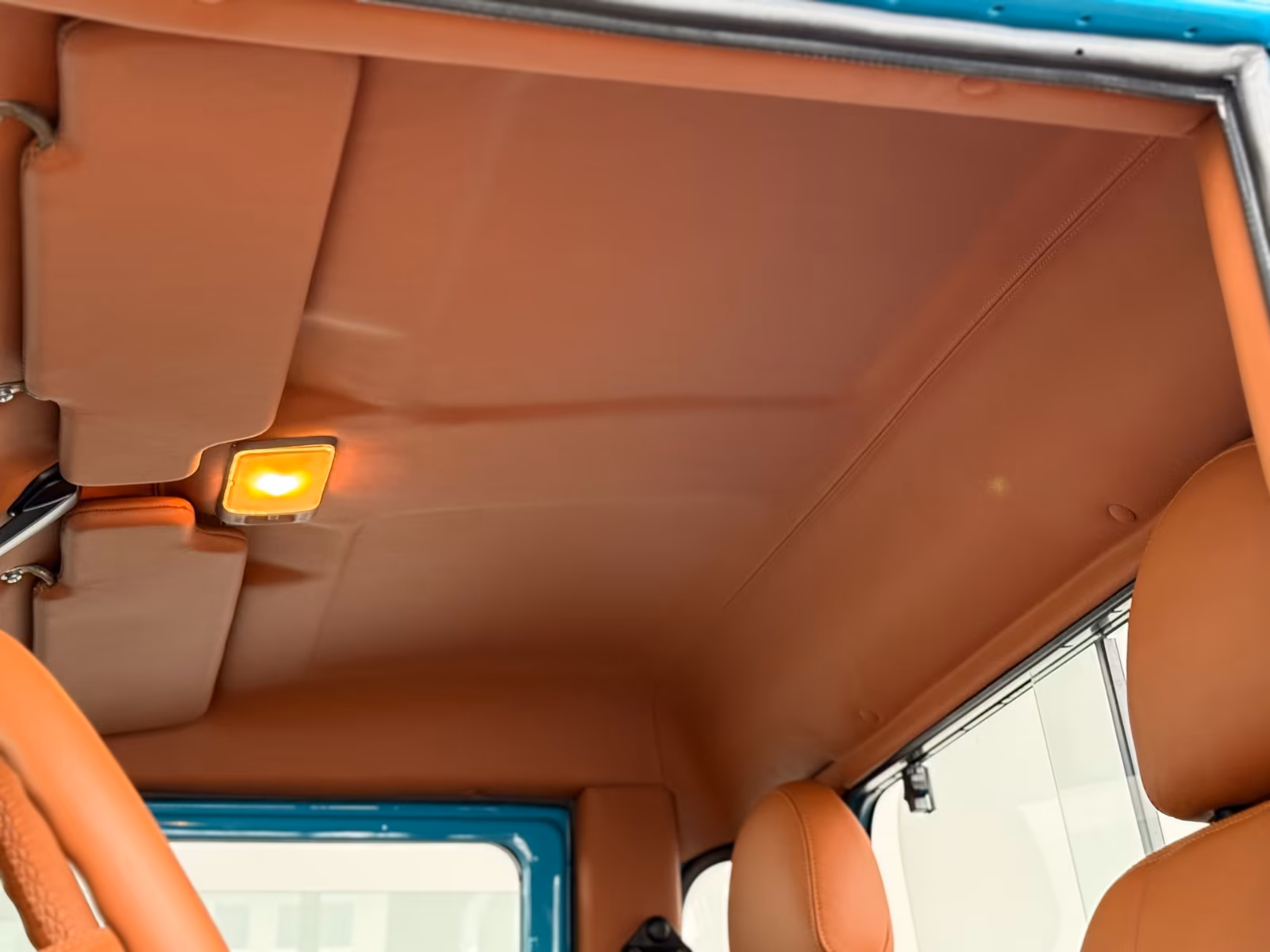 Land Rover Defender/Alvarez/One of One/Showcar Monaco full