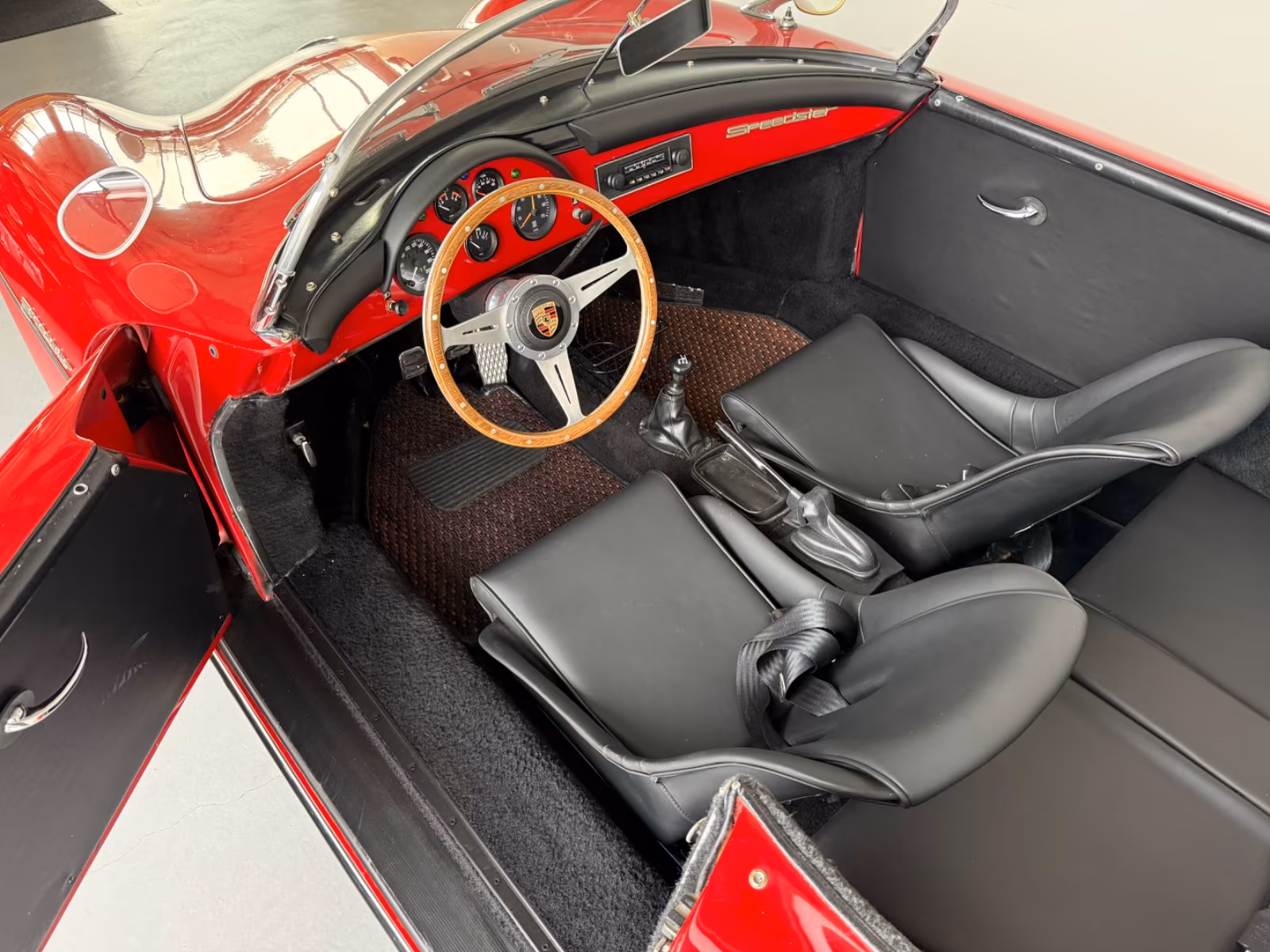 
								Andere Classic Cars Speedster full									