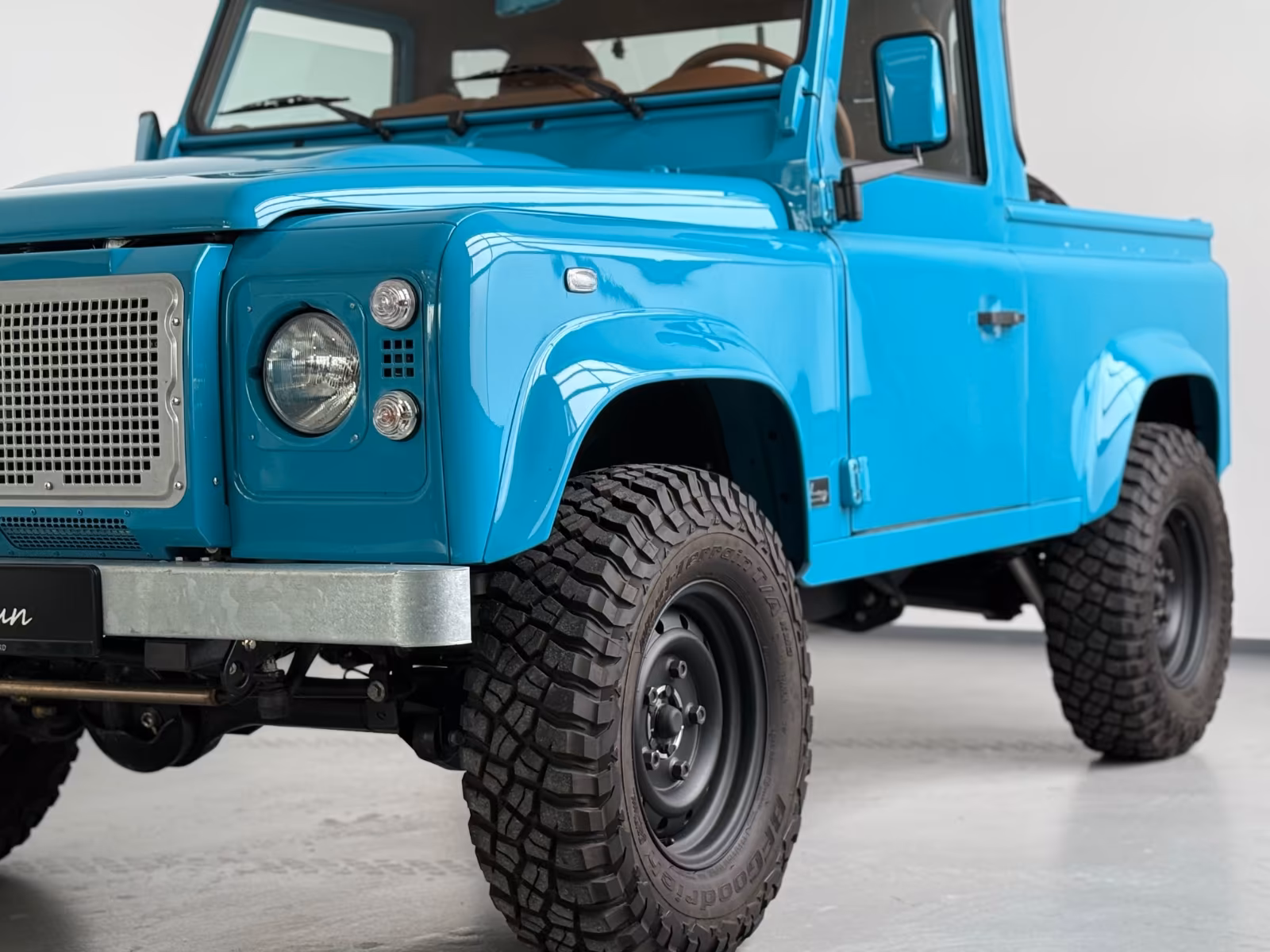 Land Rover Defender/Alvarez/One of One/Showcar Monaco full