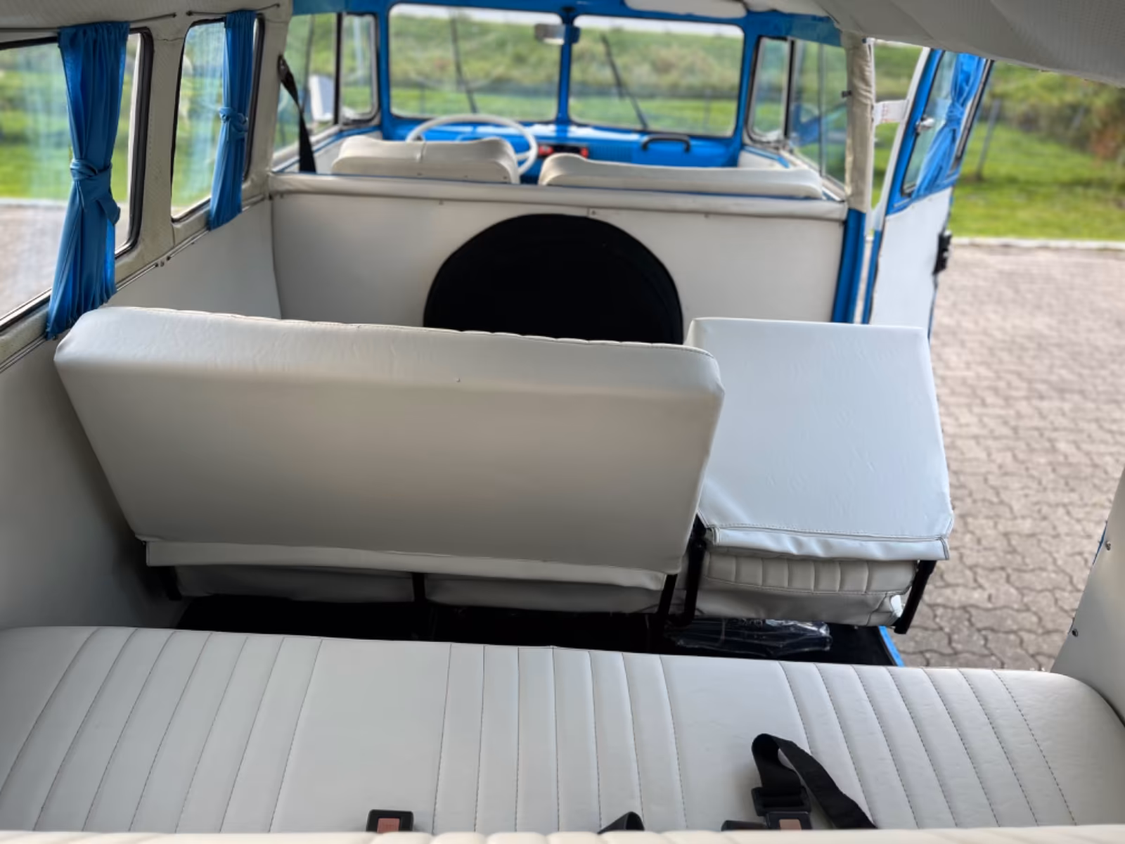 Volkswagen T1*9 Sitze/saniert & frisch lackiert/Standheiz. full