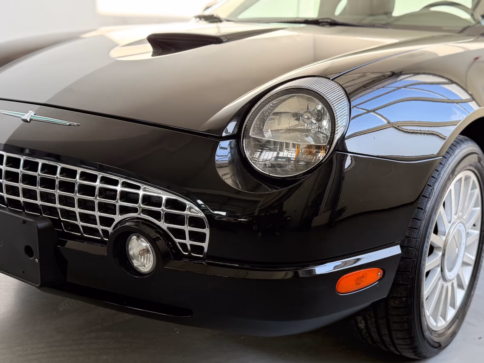 
								Ford Thunderbird full									