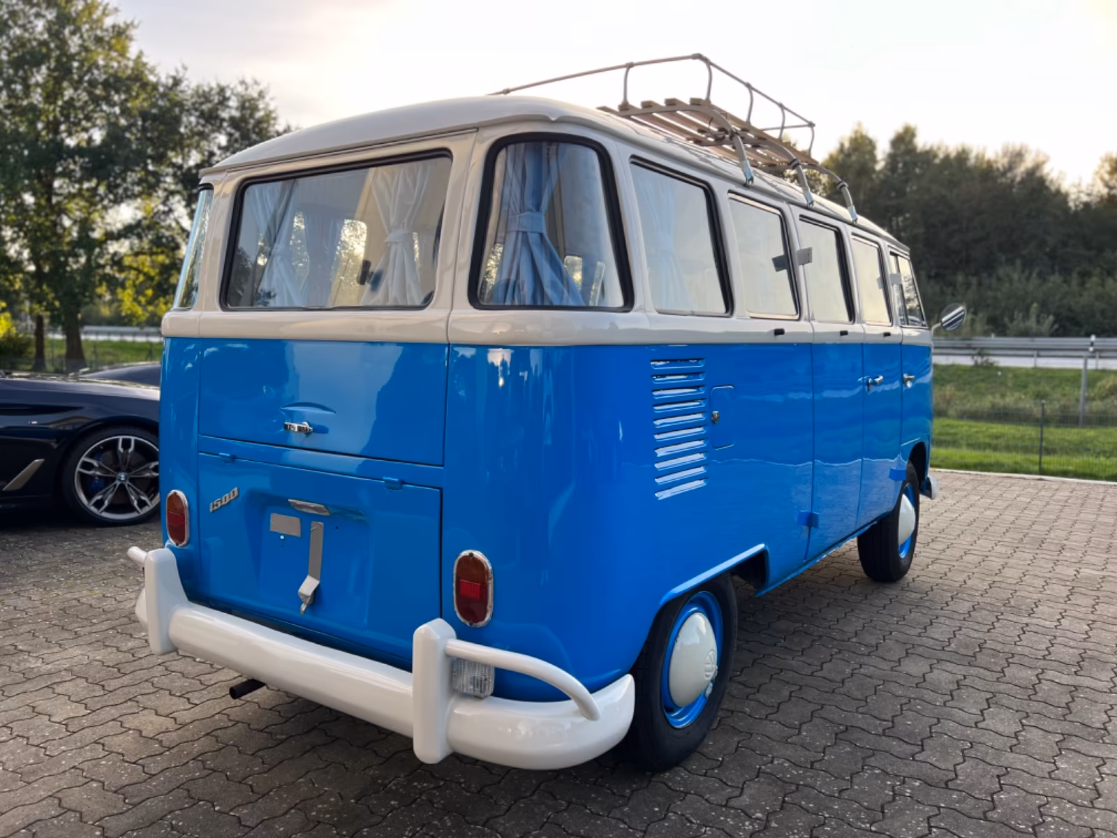 Volkswagen T1*9 Sitze/saniert & frisch lackiert/Standheiz. full