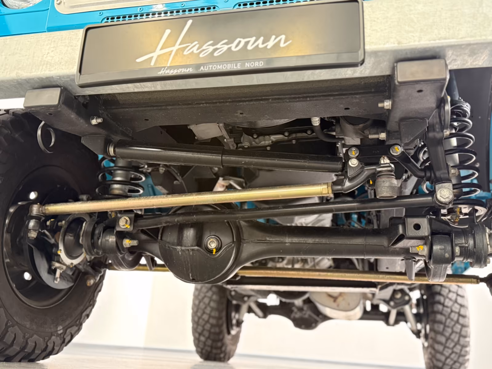 Land Rover Defender/Alvarez/One of One/Showcar Monaco full