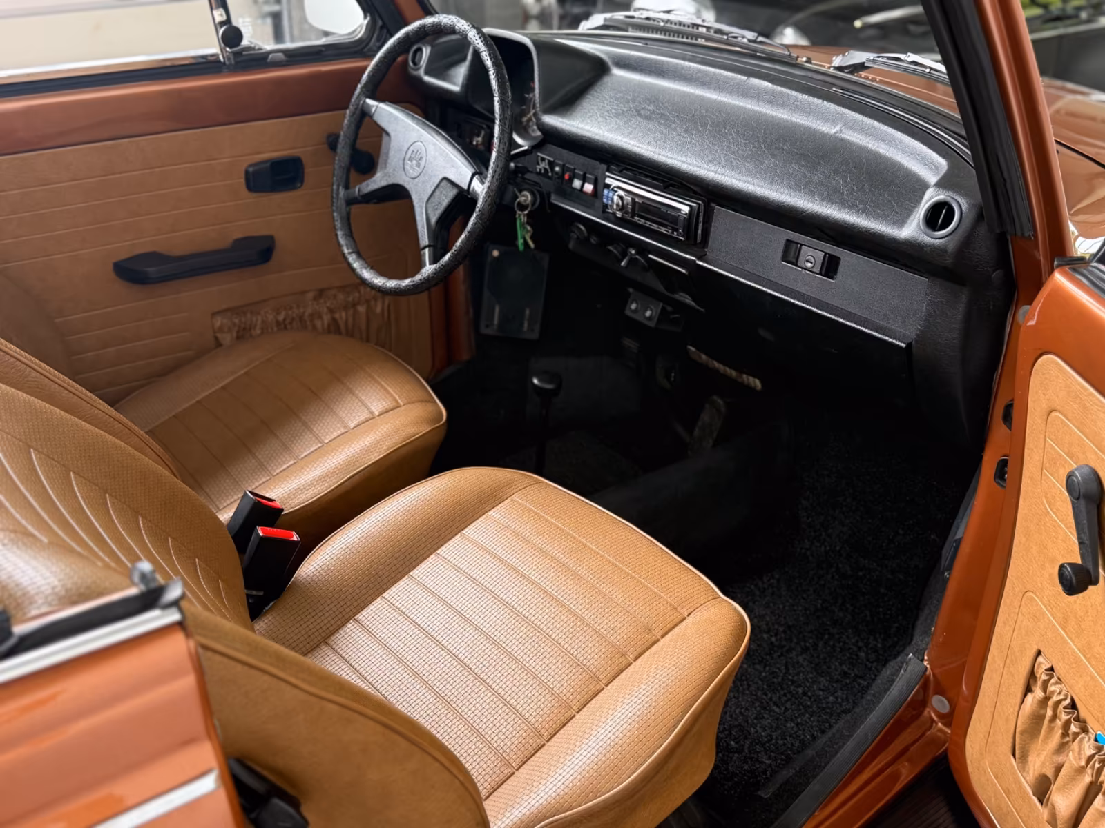 
								Volkswagen Käfer/1303 LS/Brasilbraun/Note 2 full									