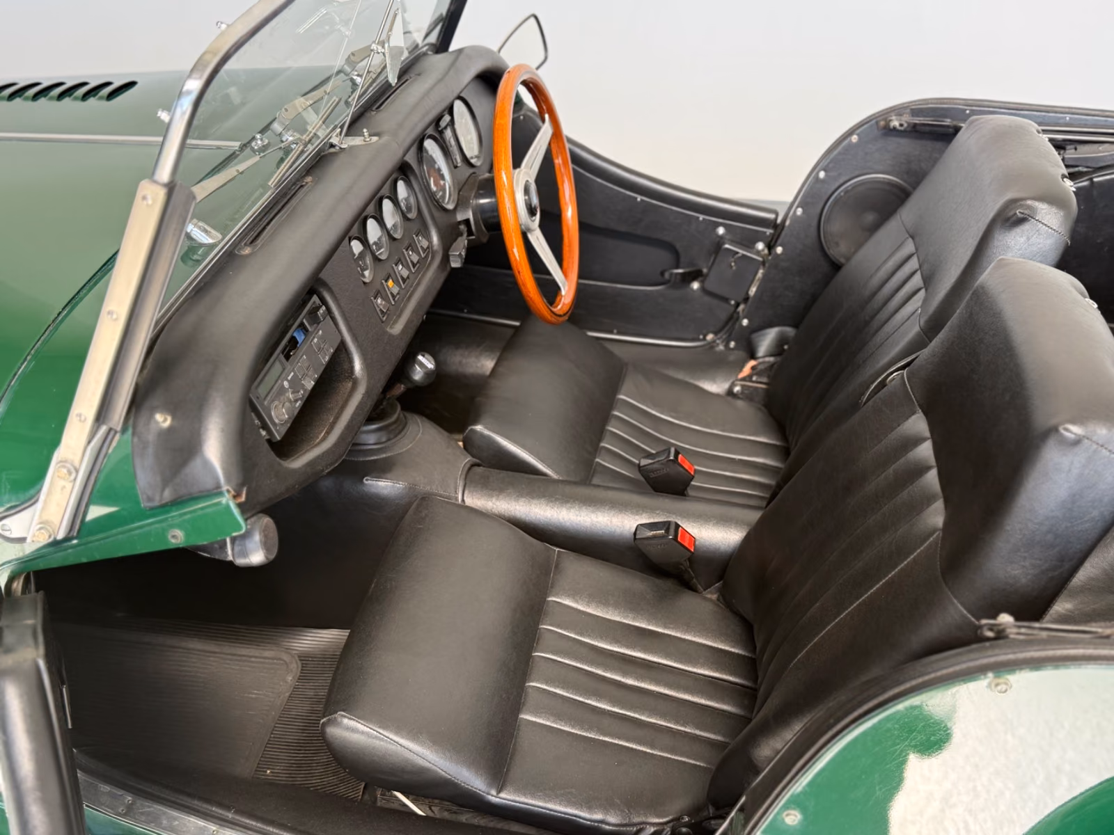 
								Morgan 4/4 Werksnachweis | Deep Brunswick Green | RHD full									
