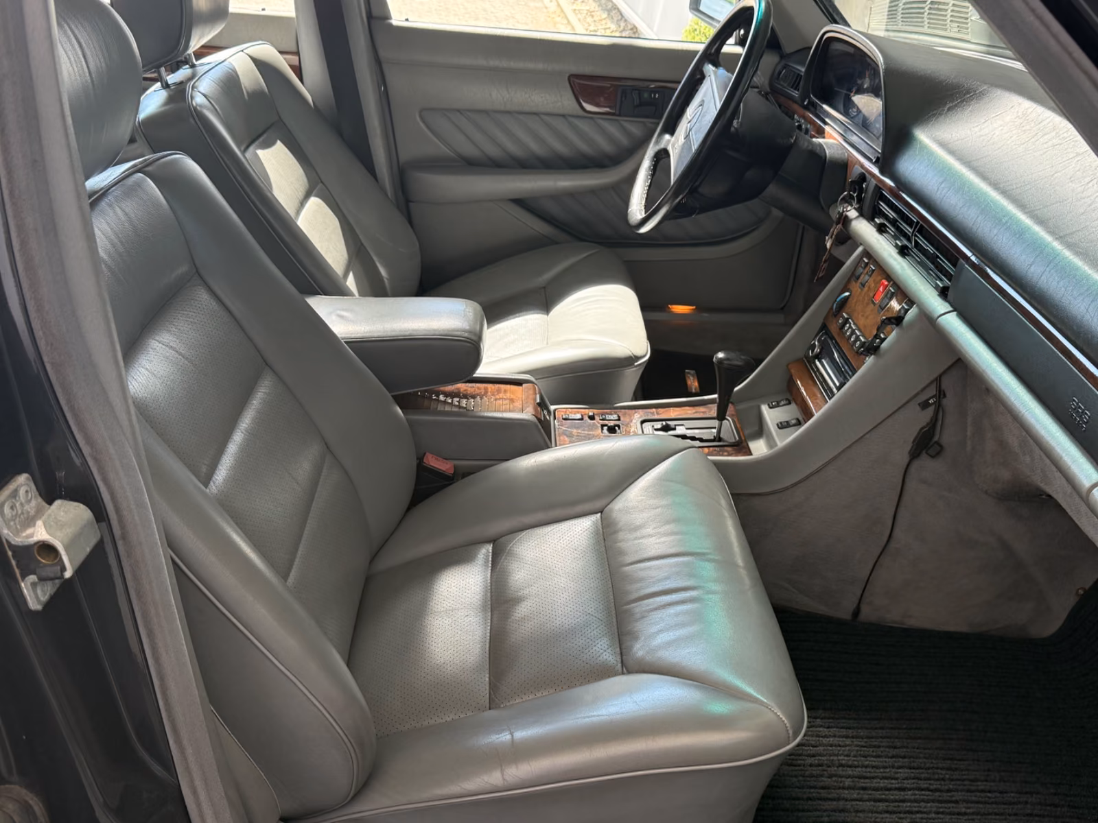 Mercedes-Benz 500 SE | Exklusiv ausgestattet | tolle Farbkomb full