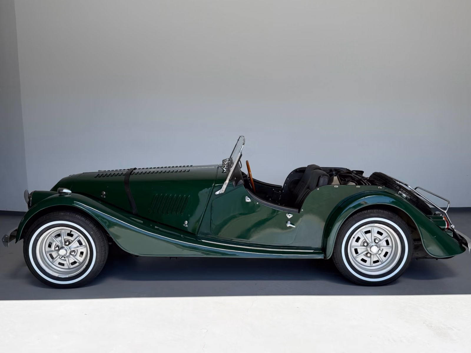 
								Morgan 4/4 Werksnachweis | Deep Brunswick Green | RHD full									