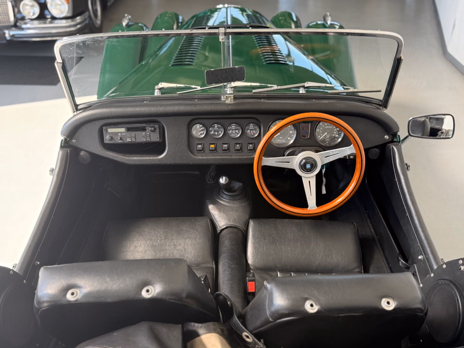 
								Morgan 4/4 Werksnachweis | Deep Brunswick Green | RHD full									