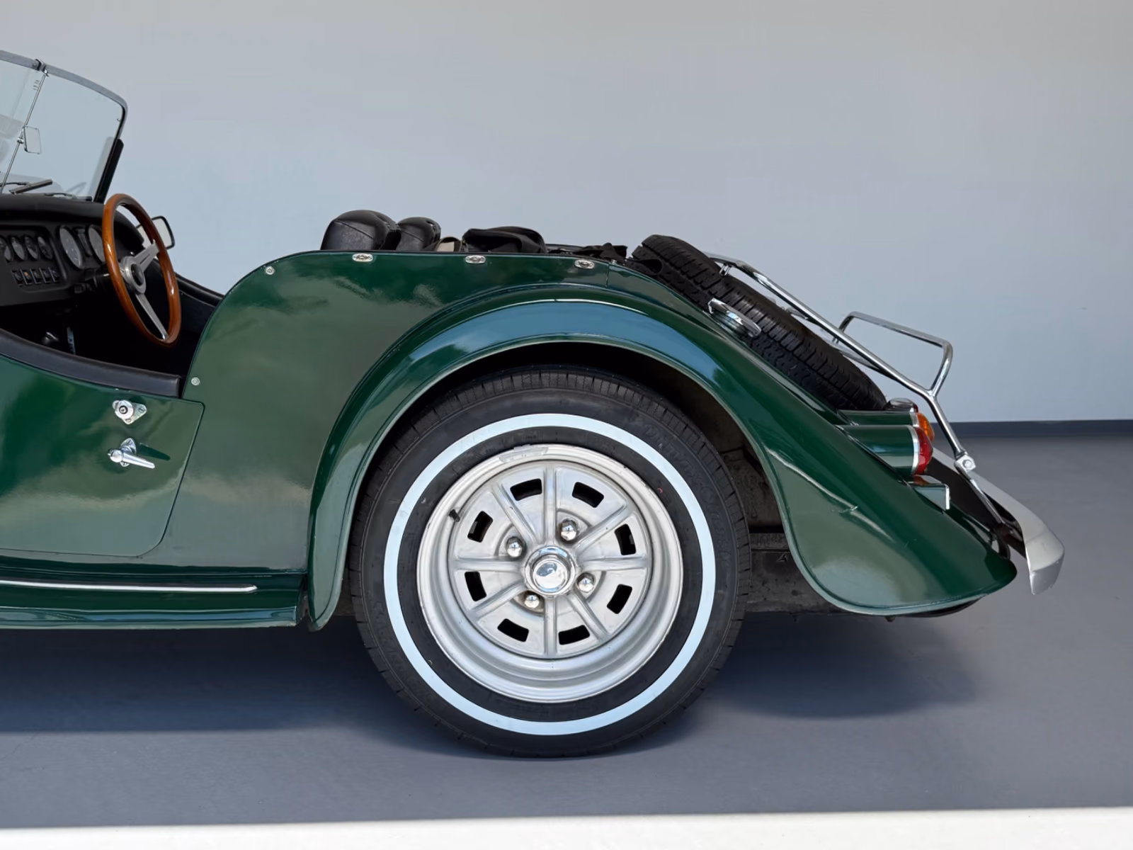 
								Morgan 4/4 Werksnachweis | Deep Brunswick Green | RHD full									